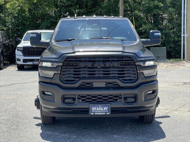 2025 RAM Ram 3500 RAM 3500 TRADESMAN CREW CAB 4X4 8 BOX