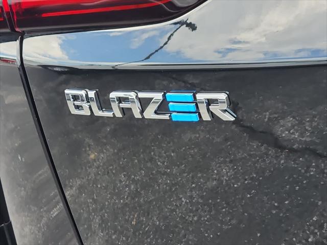 2025 Chevrolet V Blazer RWD LT