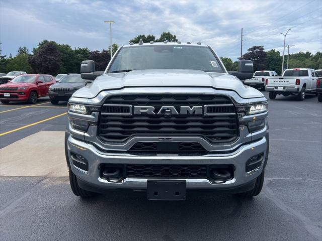 2025 RAM Ram 5500 Chassis Cab RAM 5500 TRADESMAN CHASSIS REGULAR CAB 4X4 84 CA