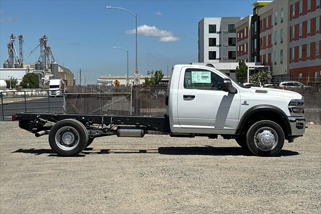 2025 RAM Ram 5500 Chassis Cab RAM 5500 TRADESMAN CHASSIS REGULAR CAB 4X2 84 CA 2025 RAM Ram 5500 Chassis Cab RAM 5500 TRADESMAN CHASSIS REGULAR CAB 4X2 84 CA