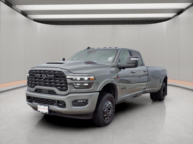 2025 RAM Ram 3500 RAM 3500 LIMITED CREW CAB 4X4 8 BOX