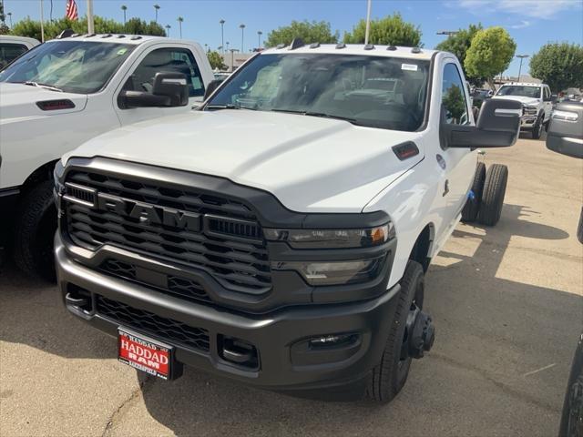 2025 RAM Ram 3500 Chassis Cab RAM 3500 TRADESMAN CHASSIS REGULAR CAB 4X4 84 CA 2025 RAM Ram 3500 Chassis Cab RAM 3500 TRADESMAN CHASSIS REGULAR CAB 4X4 84 CA