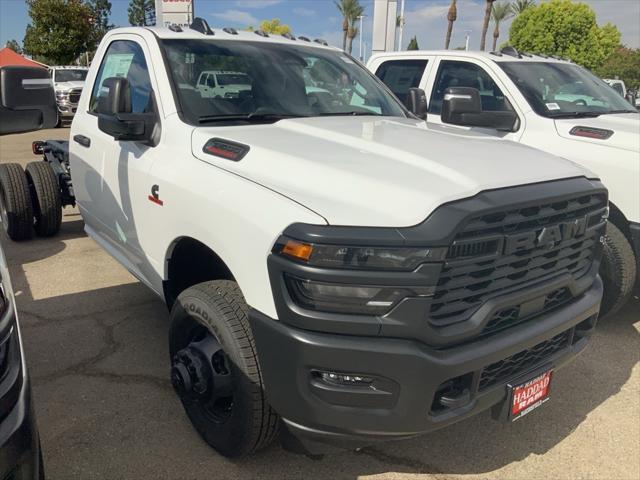 2025 RAM Ram 3500 Chassis Cab RAM 3500 TRADESMAN CHASSIS REGULAR CAB 4X4 84 CA 2025 RAM Ram 3500 Chassis Cab RAM 3500 TRADESMAN CHASSIS REGULAR CAB 4X4 84 CA