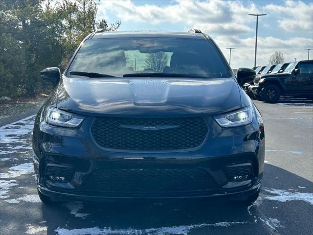 2025 Chrysler Pacifica PACIFICA SELECT