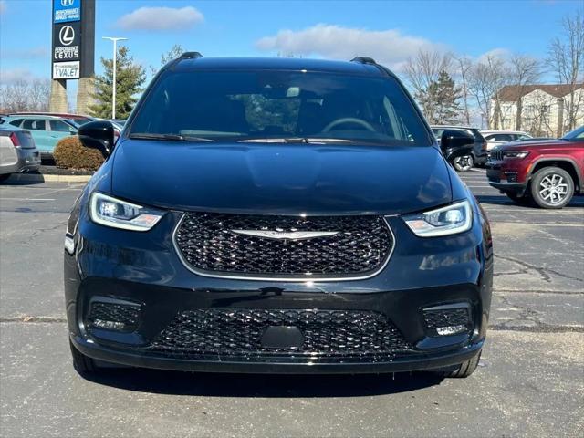 2025 Chrysler Pacifica PACIFICA SELECT