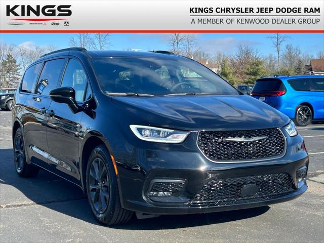 2025 Chrysler Pacifica PACIFICA SELECT