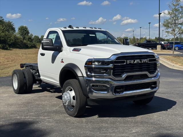 2025 RAM 5500 Chassis RAM 5500 TRADESMAN CHASSIS REGULAR CAB 4X4 60 CA