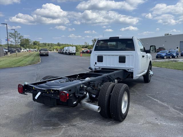 2025 RAM Ram 3500 Chassis Cab RAM 3500 TRADESMAN CHASSIS REGULAR CAB 4X4 60 CA