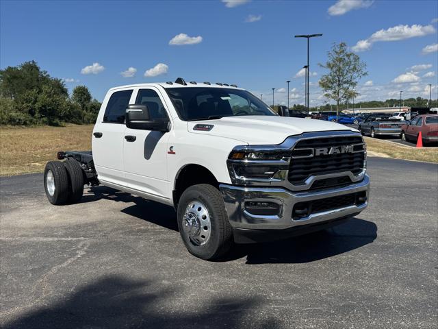 2025 RAM Ram 3500 Chassis Cab RAM 3500 TRADESMAN CREW CAB CHASSIS 4X4 60 CA