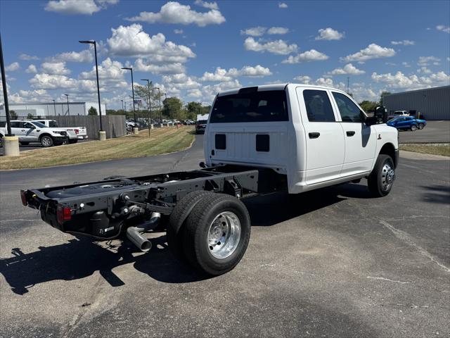 2025 RAM Ram 3500 Chassis Cab RAM 3500 TRADESMAN CREW CAB CHASSIS 4X4 60 CA