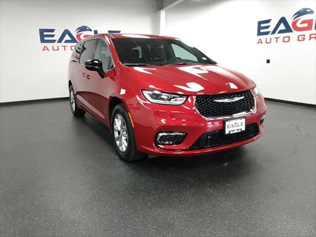 2025 Chrysler Pacifica PACIFICA SELECT AWD