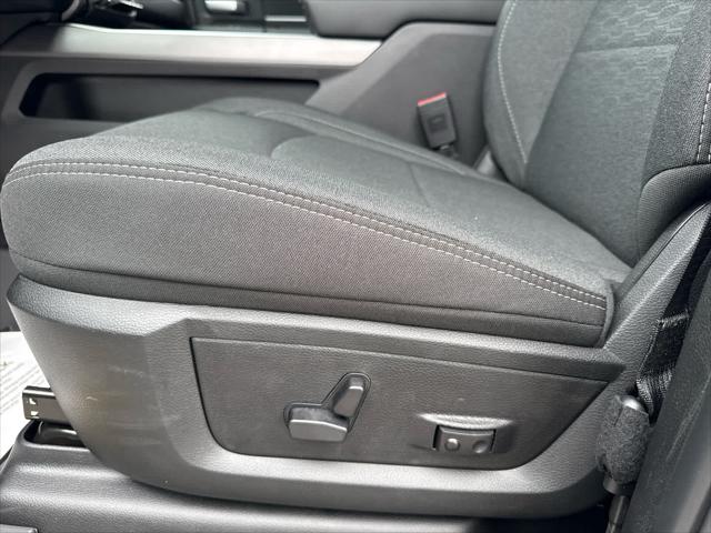 2025 Ram 2500 Big Horn Crew Cab 4x2 8 Box