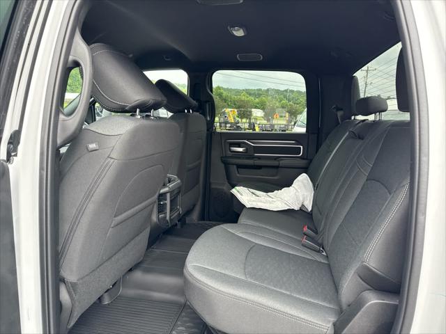 2025 Ram 2500 Big Horn Crew Cab 4x2 8 Box