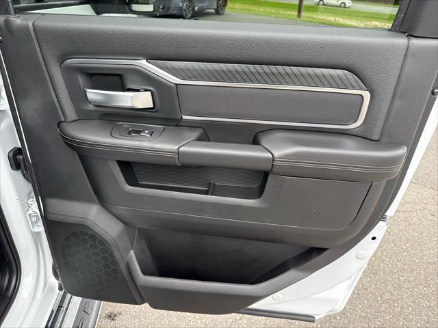 2025 Ram 2500 Big Horn Crew Cab 4x2 8 Box