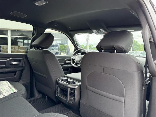 2025 Ram 2500 Big Horn Crew Cab 4x2 8 Box