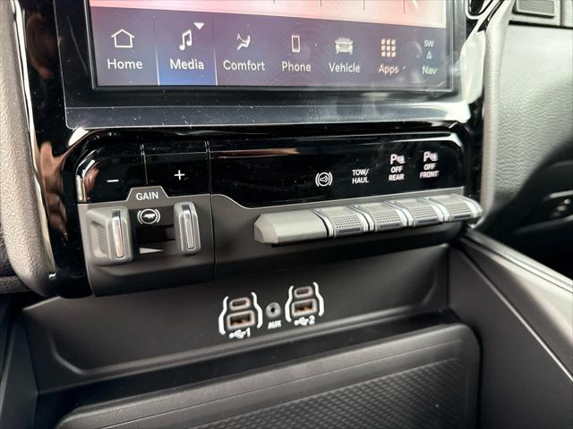 2025 Ram 2500 Big Horn Crew Cab 4x2 8 Box