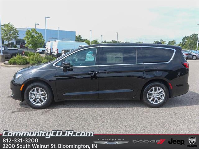 2025 Chrysler Voyager VOYAGER LX