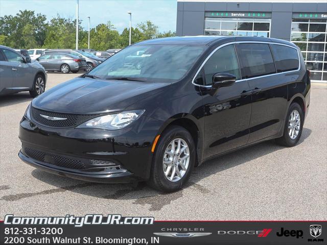 2025 Chrysler Voyager VOYAGER LX