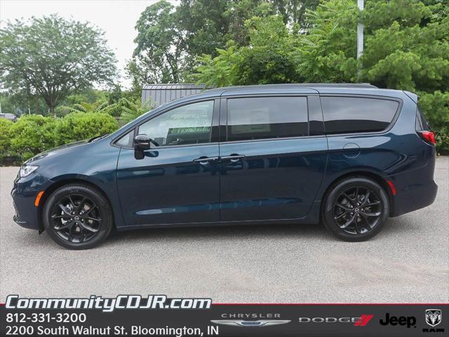 2025 Chrysler Pacifica PACIFICA LIMITED