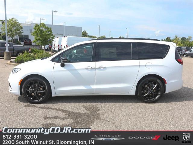2025 Chrysler Pacifica PACIFICA LIMITED