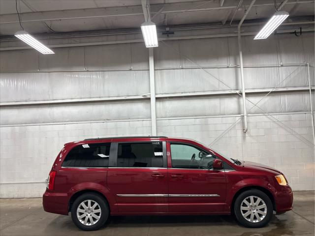 2014 Chrysler Town and Country Touring