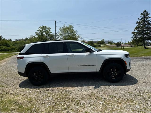 2022 Jeep Grand Cherokee Altitude 4x4