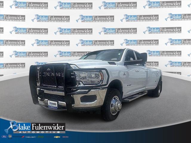 2022 RAM 3500 Tradesman Crew Cab 4x4 8 Box