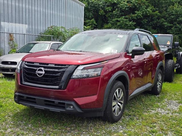 2022 Nissan Pathfinder SL 2WD