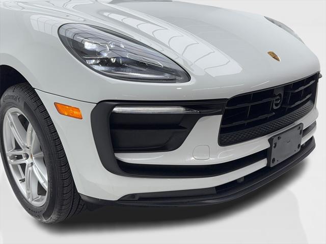 2025 Porsche Macan T