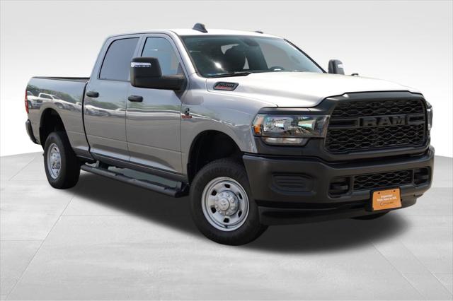 2024 RAM 2500 Tradesman Crew Cab 4x4 64 Box