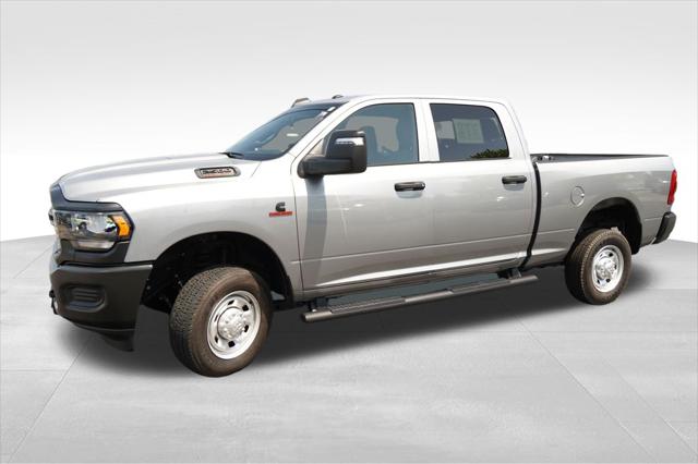 2024 RAM 2500 Tradesman Crew Cab 4x4 64 Box