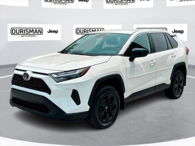 2024 Toyota RAV4 LE