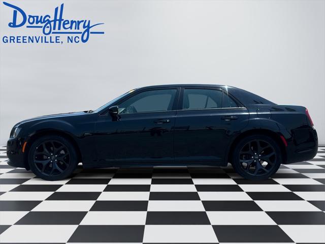 2022 Chrysler 300 S