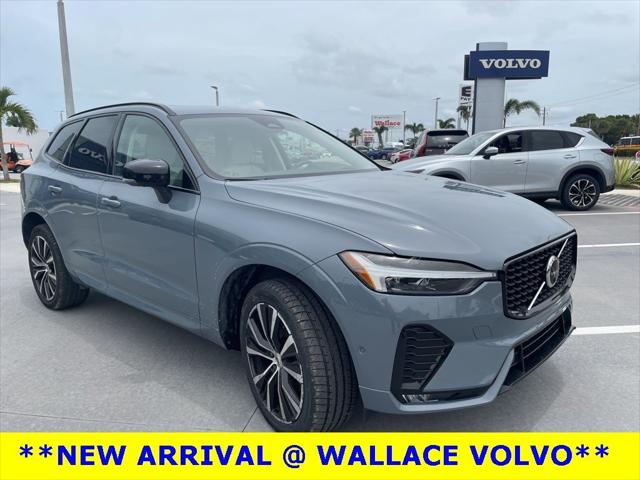 2023 Volvo XC60 B5 Ultimate Dark Theme