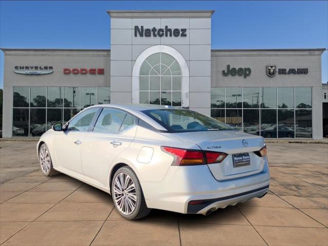 2023 Nissan Altima SL FWD