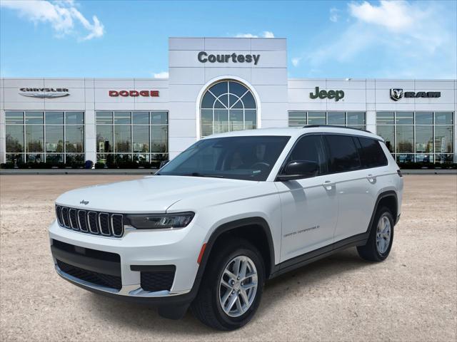 2023 Jeep Grand Cherokee L Laredo 4x2