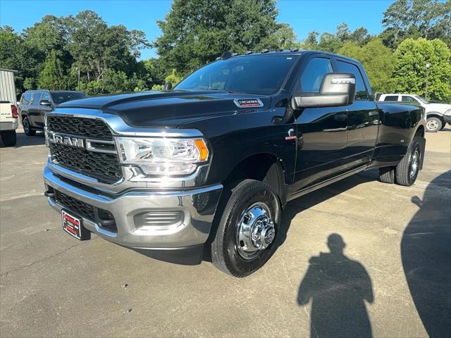 2024 RAM 3500 Tradesman Crew Cab 4x4 8 Box