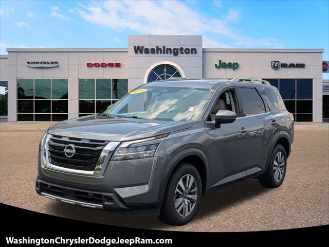 2023 Nissan Pathfinder SL FWD