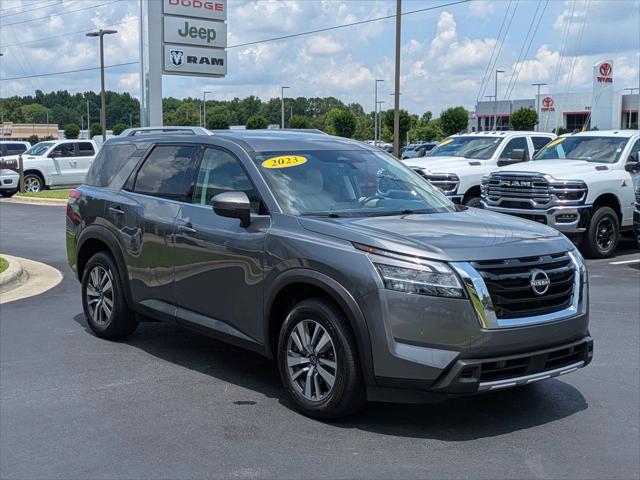 2023 Nissan Pathfinder SL FWD