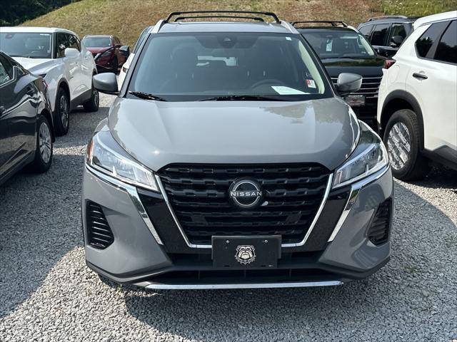 2022 Nissan Kicks SV Xtronic CVT