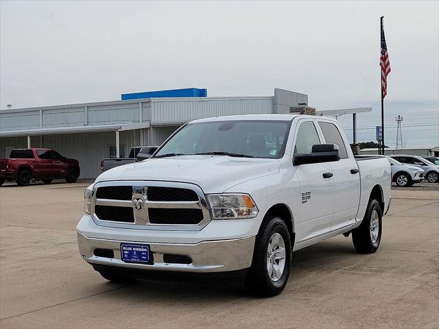 2023 RAM 1500 Classic SLT Crew Cab 4x4 57 Box 2023 RAM 1500 Classic SLT Crew Cab 4x4 57 Box