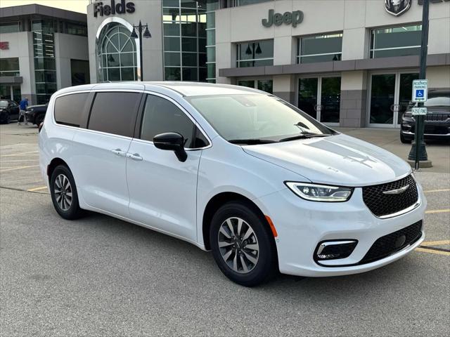 2025 Chrysler Pacifica Hybrid PACIFICA PLUG-IN HYBRID SELECT
