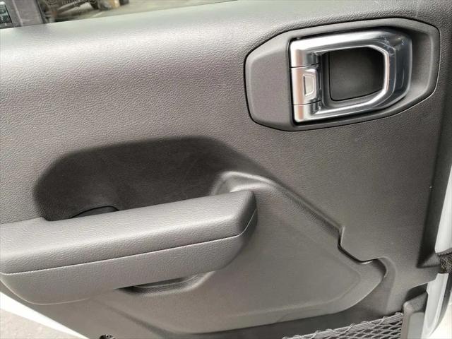 2025 Jeep Wrangler 4-Door Summit 4x4