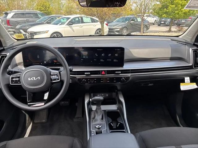 2025 Kia Sorento LX