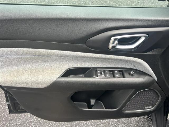 2022 Jeep Compass Latitude FWD
