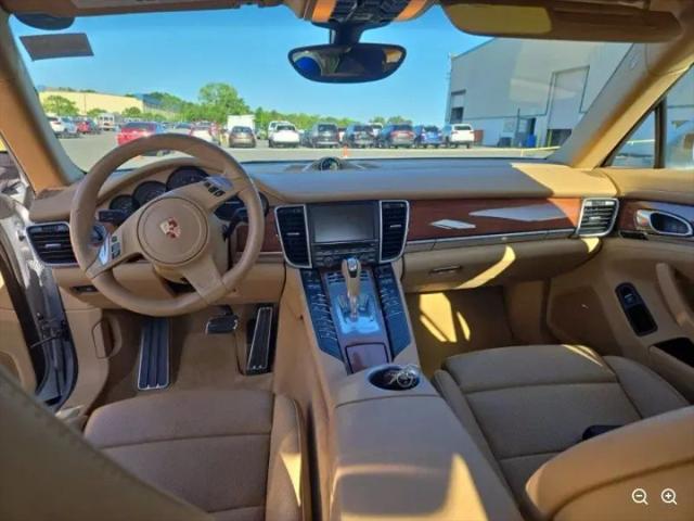 2014 Porsche Panamera 4