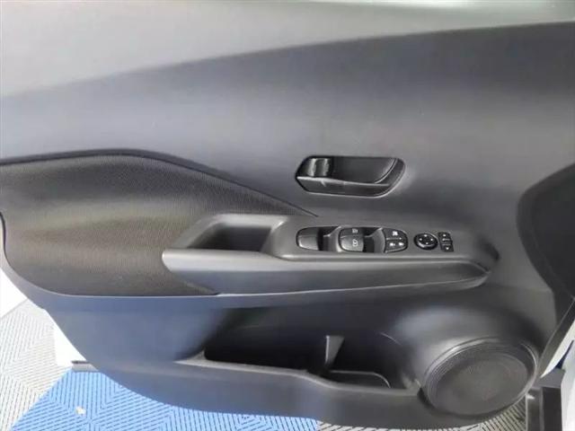 2024 Nissan Kicks S Xtronic CVT