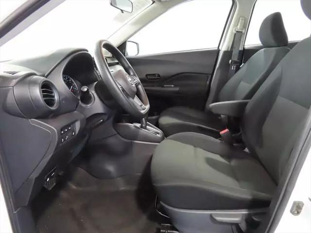 2024 Nissan Kicks S Xtronic CVT