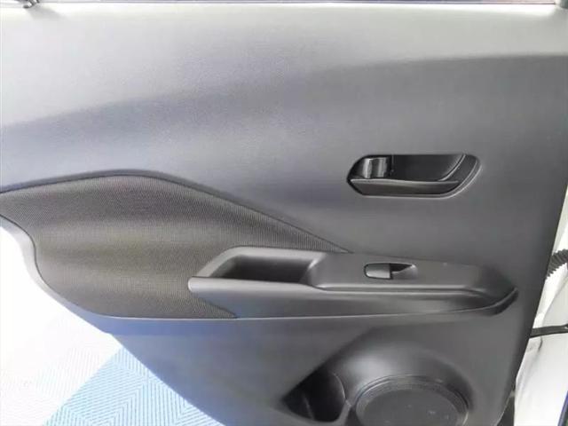 2024 Nissan Kicks S Xtronic CVT