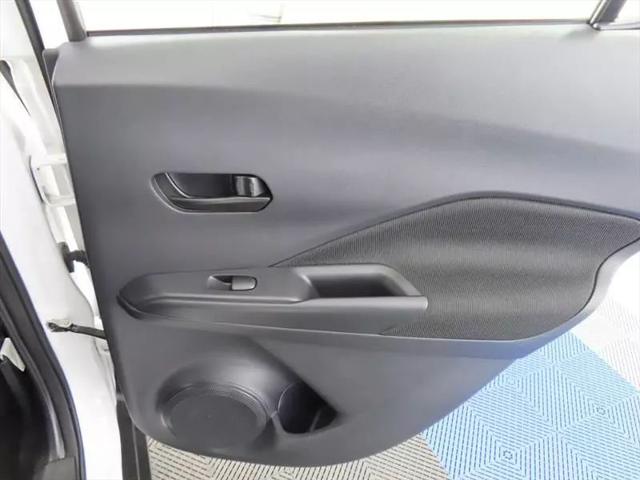 2024 Nissan Kicks S Xtronic CVT